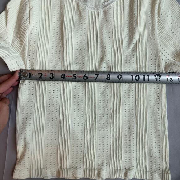 Social Revival Yellow/White, Eyelet, Lace Trimmed, Short Sleeve Crop Top- L/XL - Picture 7 of 8